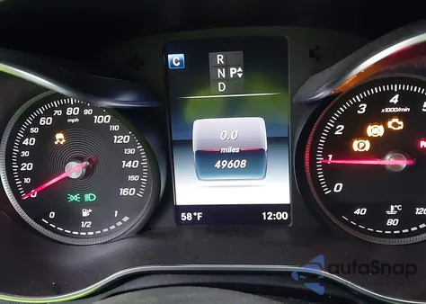 2017 Mercedes-Benz C 300 z USA, uszkodzony, nr VIN 55SWF4JB8HU223124